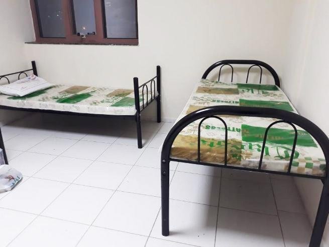 1 bed space available in Farwaniya, Block 3